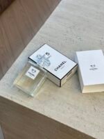 Chanel No 5 L'Eau Chanel 100ml - Image 9