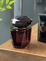 Versace Crystal Noir 90ml - Image 4